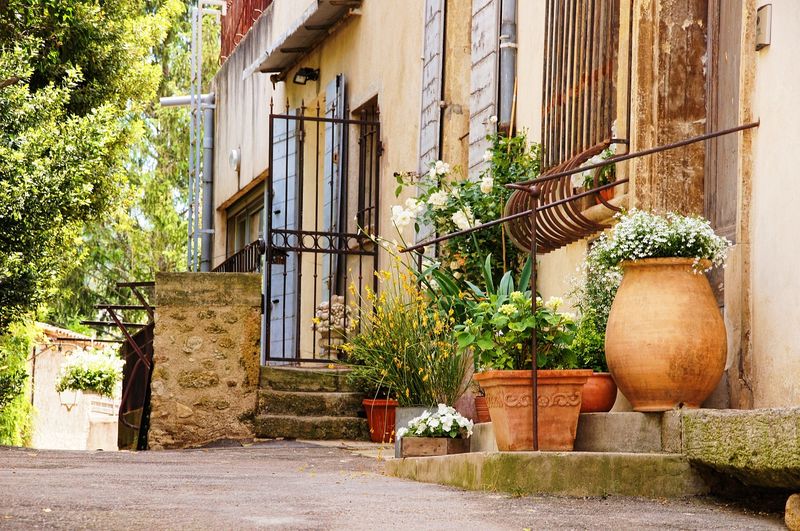 Camping avec commerces à proximité-dans le Var