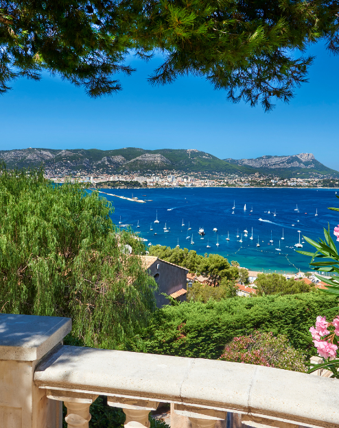 Camping avec jeux enfants-près du Lavandou