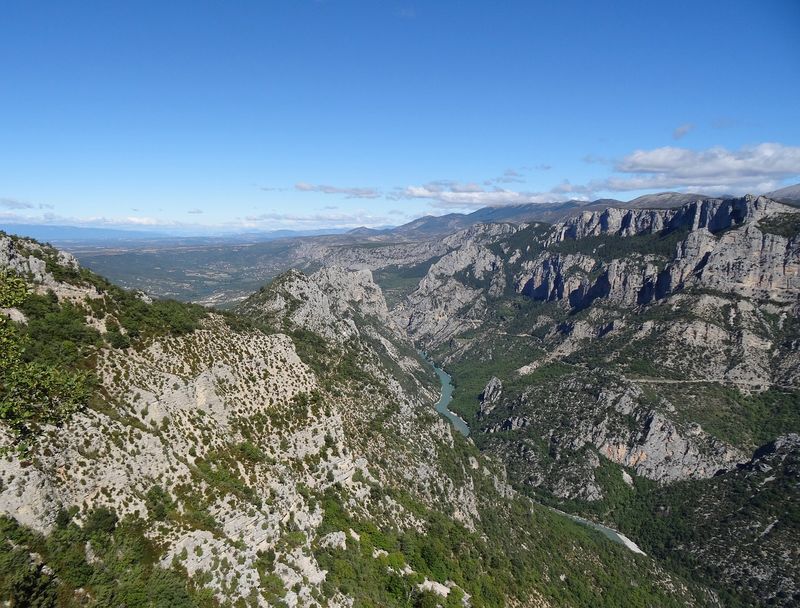 Camping avec lacs à proximité près de Brignoles